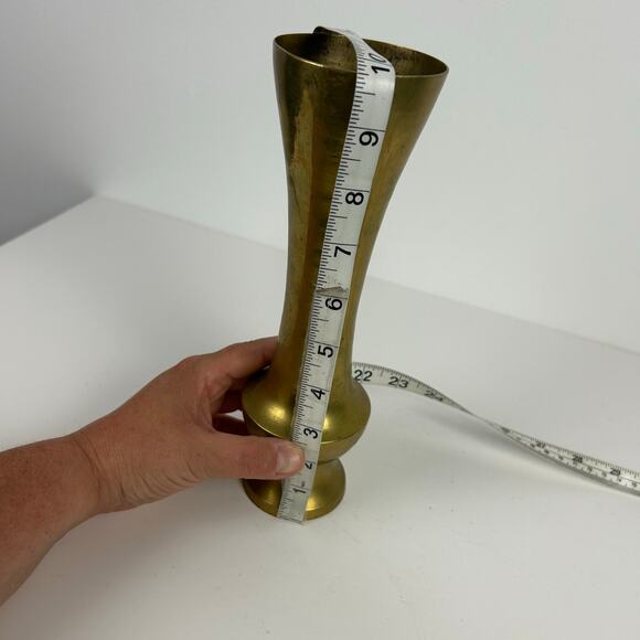 Vintage Brass Vase Tall Curved Brass Flower Vase Urn Made in India - Picture 6 of 6